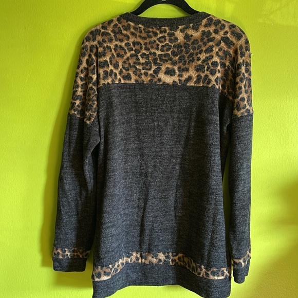 First Love Black Top With Leopard Print & Long Sleeves Size L - Picture 4 of 4